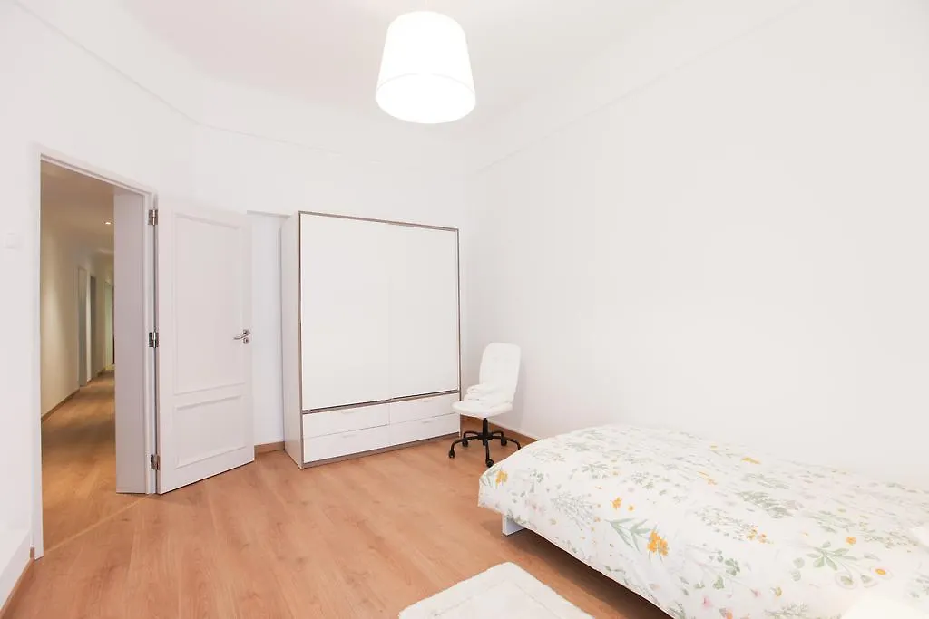 Glamorous Apartment Park Ed VII Лиссабон