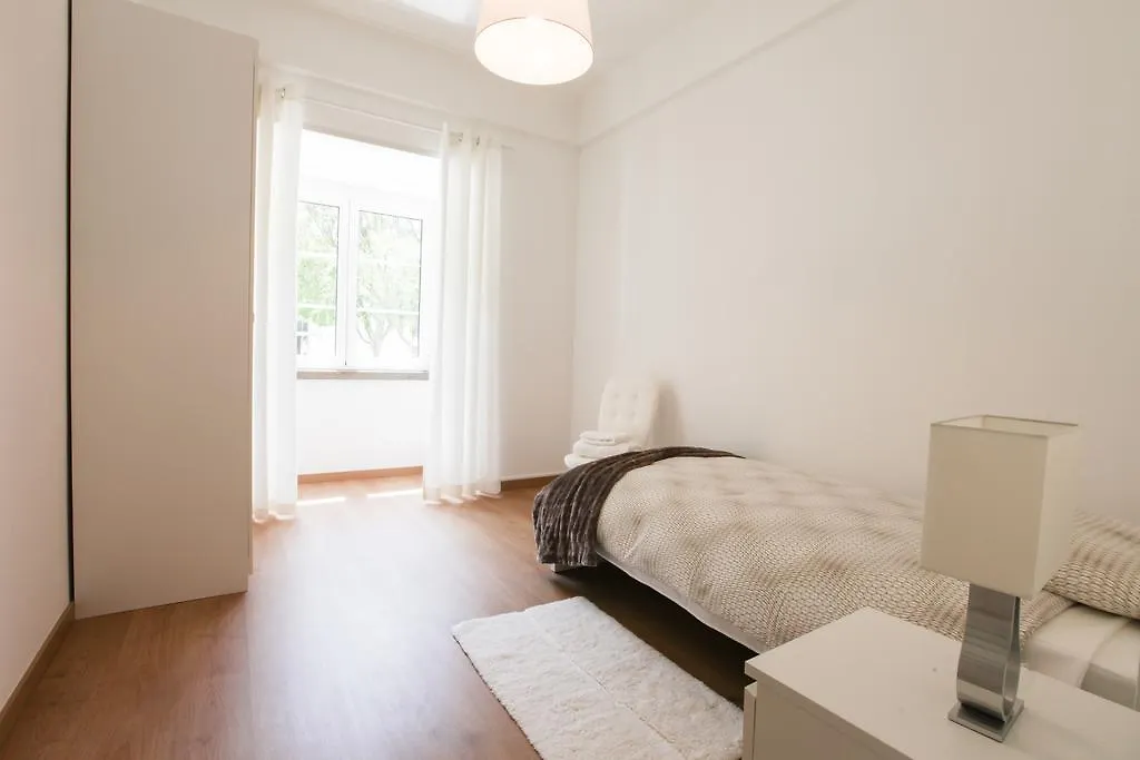 Glamorous Apartment Park Ed VII Лиссабон